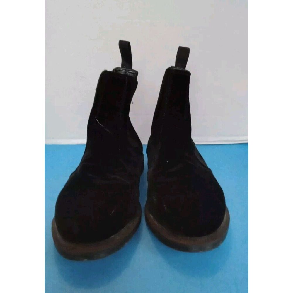Classic Black Suede Chelsea Boots with Elastic‎ Gores and Rubber Sole